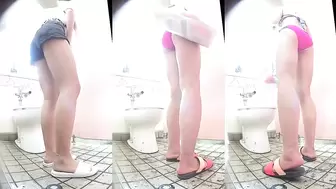 28104138 I took a picture of a Western-style toilet in the sea! 10 Kotekote Gal Carefully Selected Check out the third person's boobs, buttocks and mobile phone!, Voyeur Collection, PissRIP