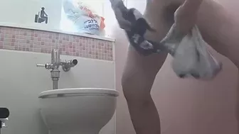 28104068 I took a picture of a Western-style toilet in the sea with two cameras! Only female exquisite gals participating in the event, Voyeur Collection, PissRIP