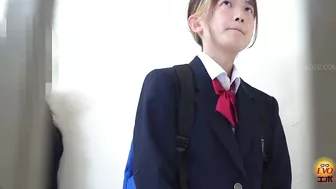 EE-706 05 Pee emergency by schoolgirls in line in front of the toilet