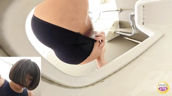 SL-651 03 Dash schoolgirl swimsuit pee leak toilet 4