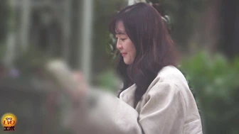 EE-824 02 Hidden camera footage of peeing in a Western-style toilet, part 4