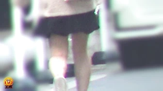 EE-824 02 Hidden camera footage of peeing in a Western-style toilet, part 4