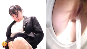 EE-824 05 Hidden camera footage of peeing in a Western-style toilet, part 4