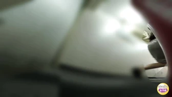 SL-658 03 Station toilet: High-speed peeing just before the last train