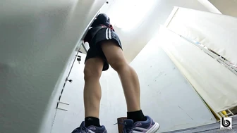 MB-361 03 Girls' school toilet: Dildo masturbator squirting in the bathroom