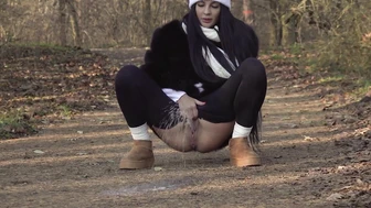 Mia Must Go, Got2Pee, PissRIP