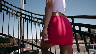 Naomi Bennet - Pissing Scene