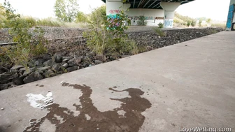 Lola Desire - Pissing Scene