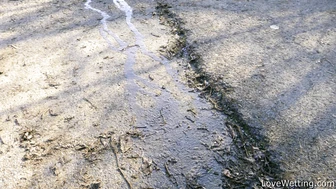 Andrea Quinn - Pissing Scene