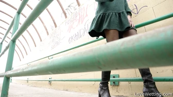 Vanessa Leone - Pissing Scene