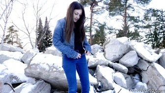 Lola Desire - Pissing Scene