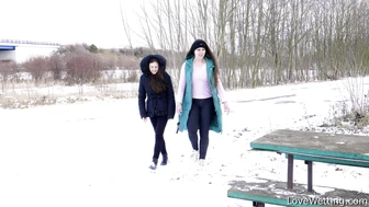 Lola Desire + Valentina Ross - Pissing Scene