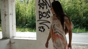 Valentina Ross - Pissing Scene