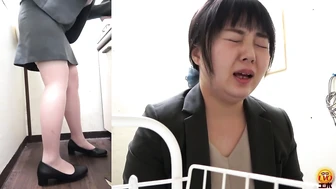 DLEE-844 03 Big blunder: Neat and clean office lady urinates explosively while on the job