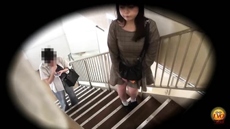 DLEE-847 04 Popular public toilet spots in the city!! Large queues for urination 4