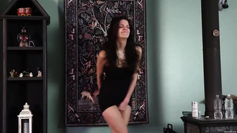 Jasmine's To Pee Or Not To Pee, , DesperVids