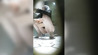 Multiple White Tiger Ladies