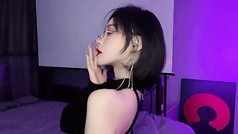 Toilet Shot Shen Xueqian