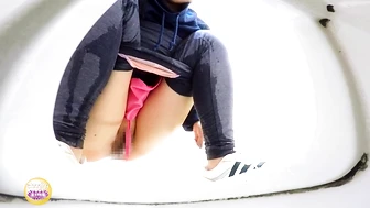 DLSL-293 03 Beautiful jogger pees herself in the rush