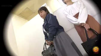 EE-363 06 Toilet voyeur - girls barely holding their pee while waiting at the private room door, JAV Collection, DesperVids EE-363 06 Toilet voyeur - girls barely holding their pee while waiting at the private room door, JAV Collection, DesperVids