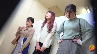 EE-684 06 Hidden shooting: women waiting for a long time at the toilet door before peeing, JAV Collection, DesperVids EE-684 06 Hidden shooting: women waiting for a long time at the toilet door before peeing, JAV Collection, DesperVids